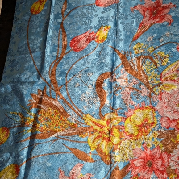 Women's Scarf 35" X 35" Blue Gold Pink Floral Square - Picture 3 of 4